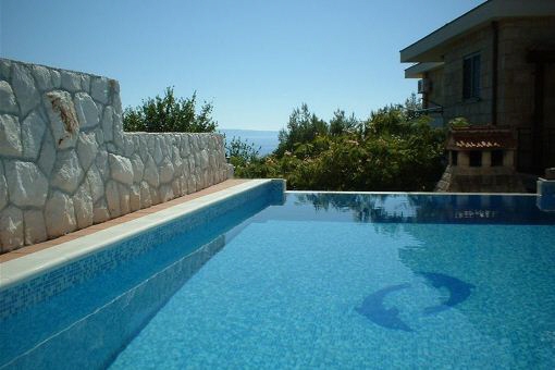 pool-omis-meerblick